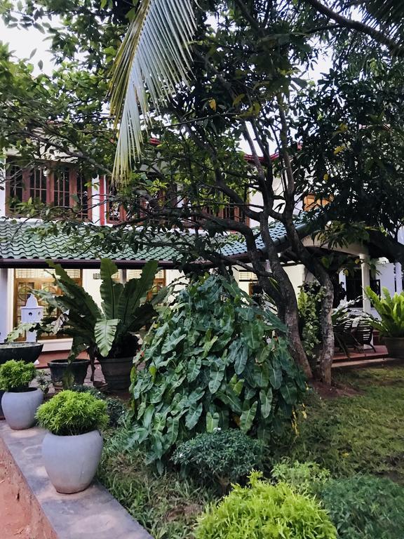 Pearl House Resort Anuradhapura Bagian luar foto
