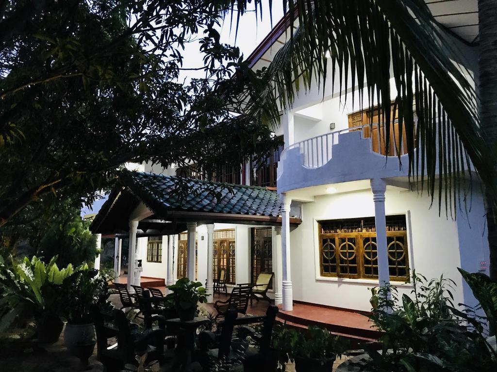 Pearl House Resort Anuradhapura Bagian luar foto